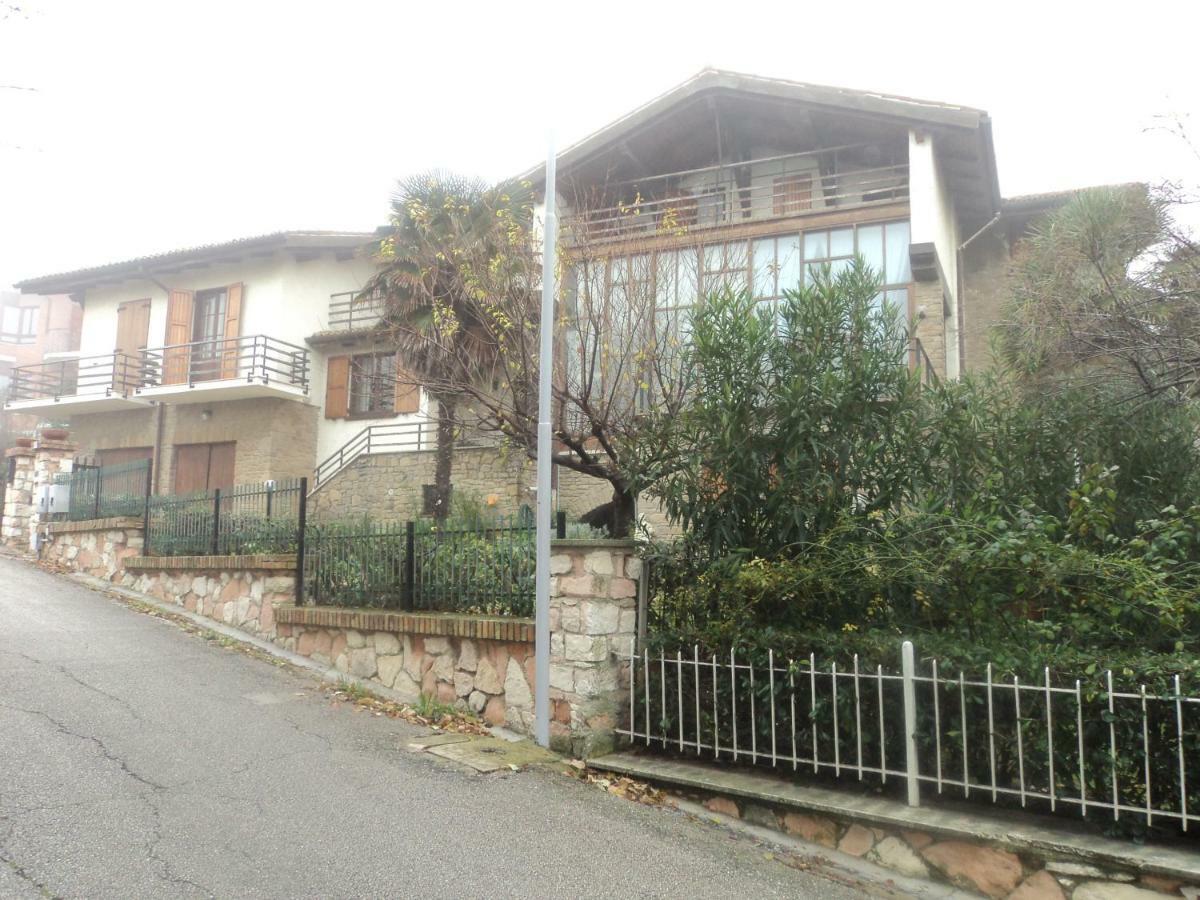 Villa Lilly Falconara Marittima Buitenkant foto